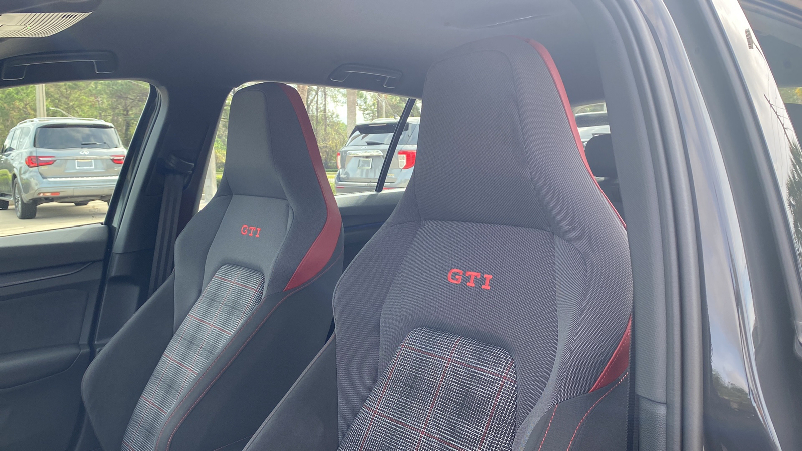 2023 Volkswagen Golf GTI 40th Anniversary Edition 12