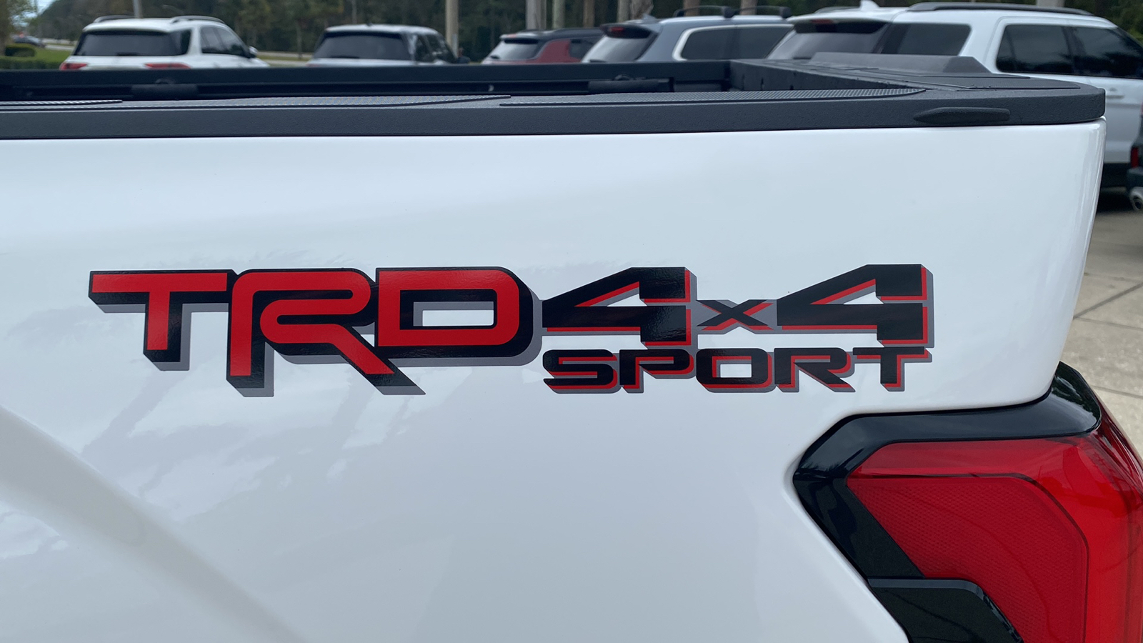 2023 Toyota Tundra 4WD SR5 8