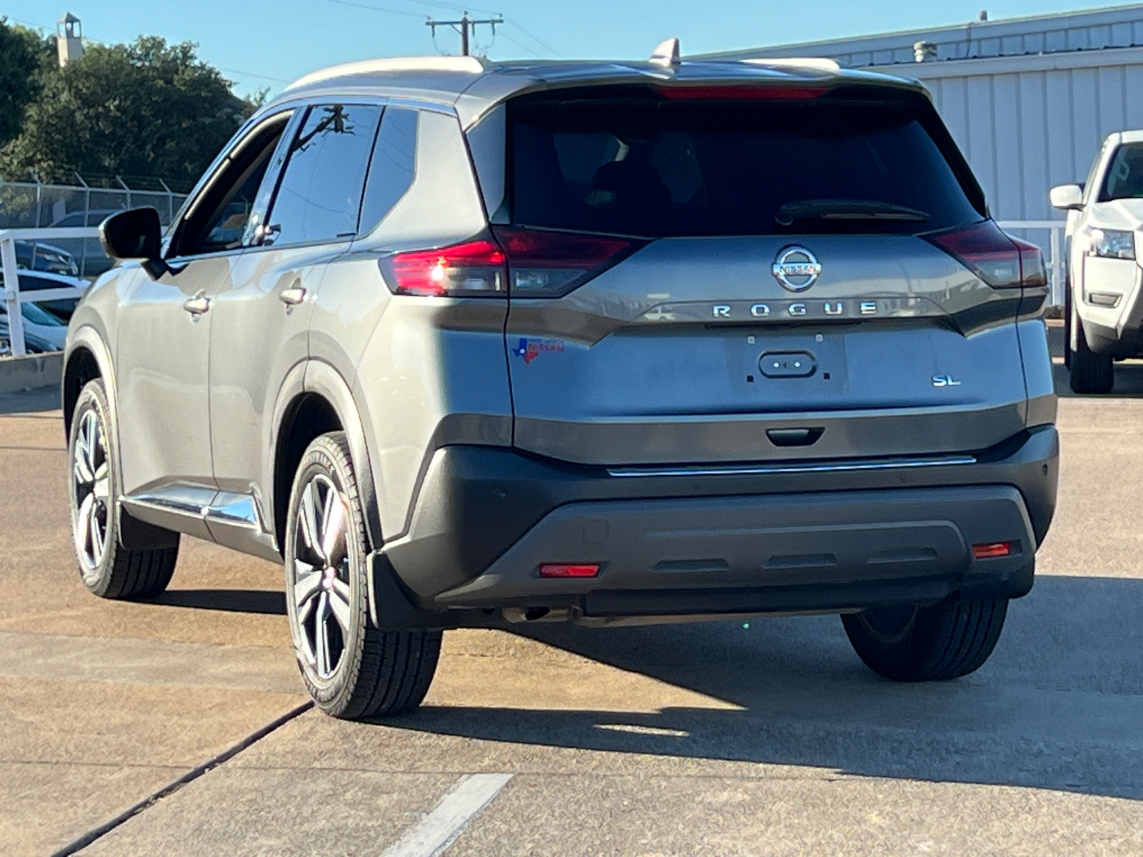 2021 Nissan Rogue  4