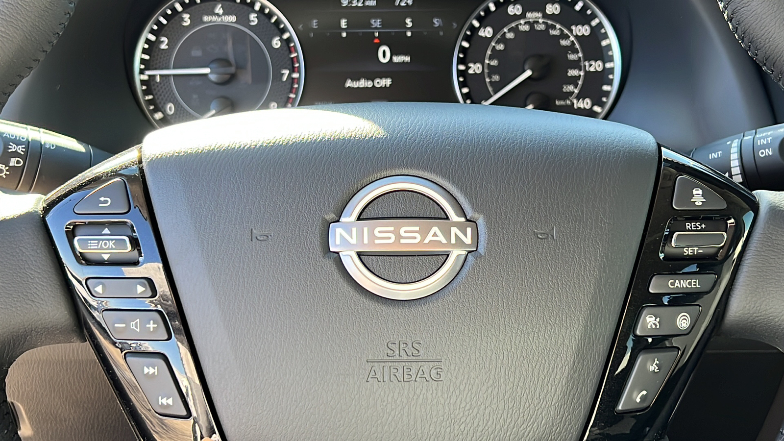 2024 Nissan Armada SL 24