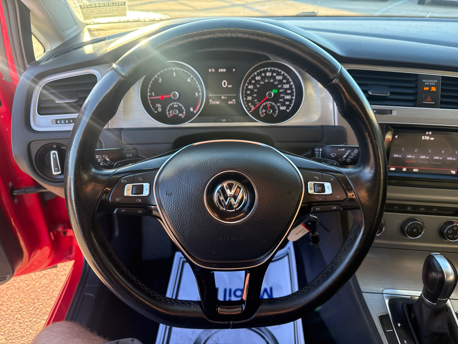 2015 Volkswagen Golf SE 25