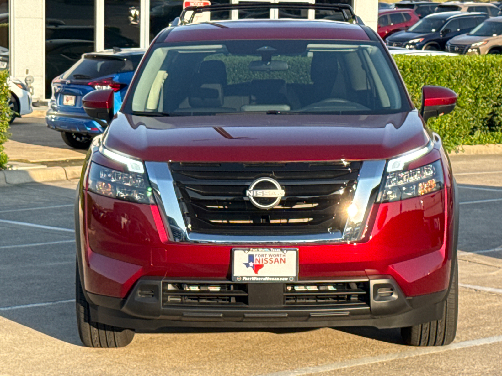 2024 Nissan Pathfinder SV 2