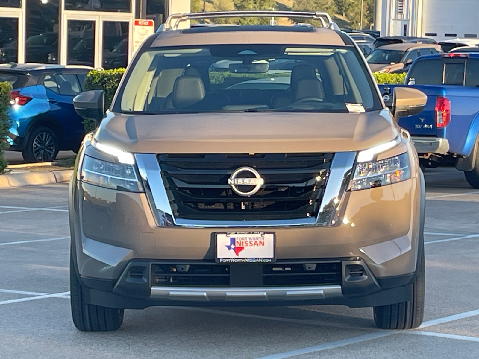 2024 Nissan Pathfinder Platinum 2