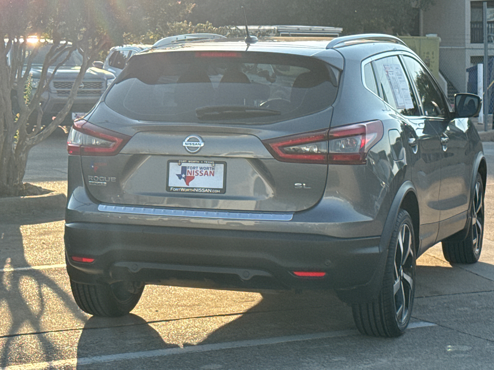 2020 Nissan Rogue Sport SL 8