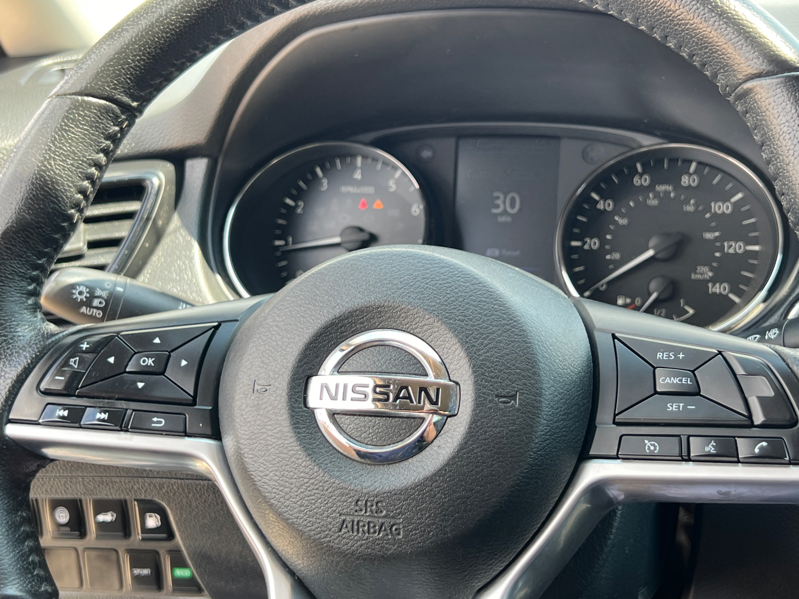 2019 Nissan Rogue SV 30