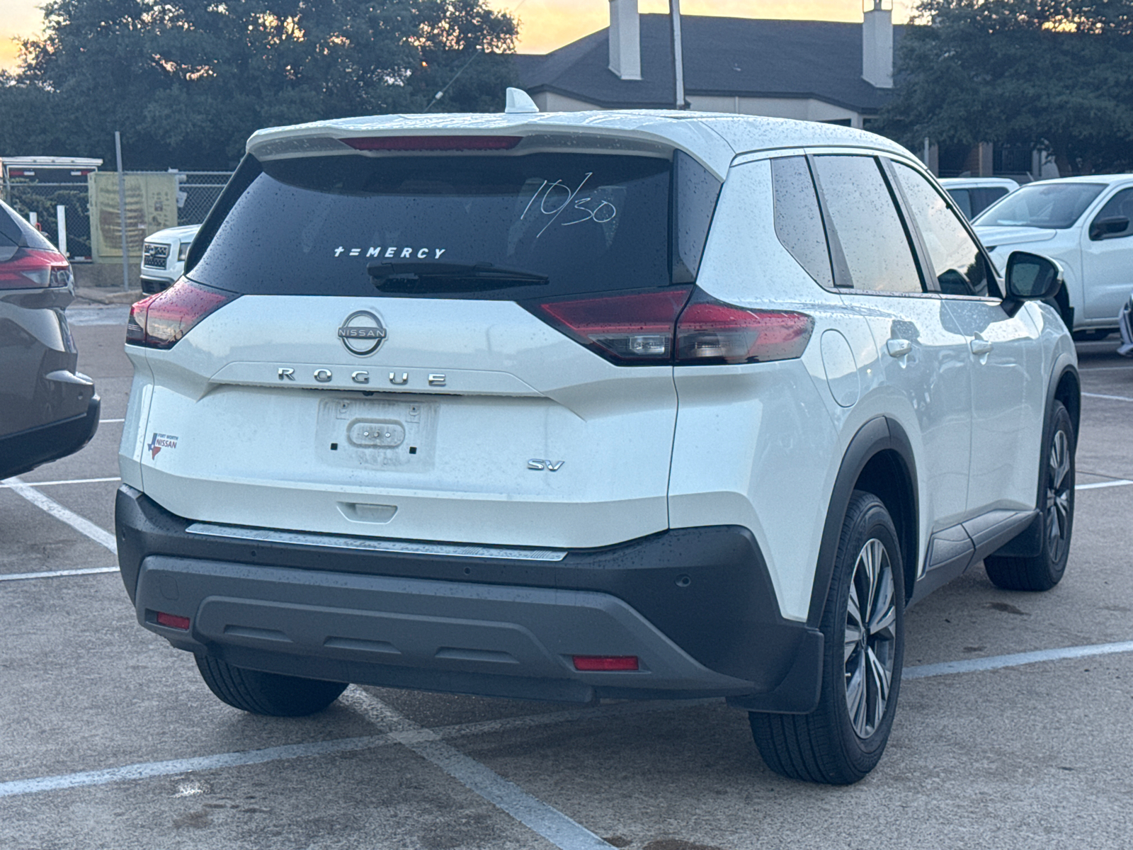 2022 Nissan Rogue SV 6