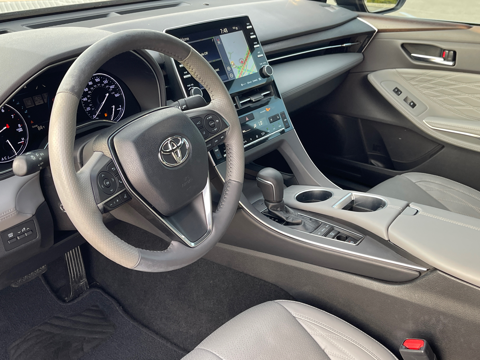 2019 Toyota Avalon Limited 18