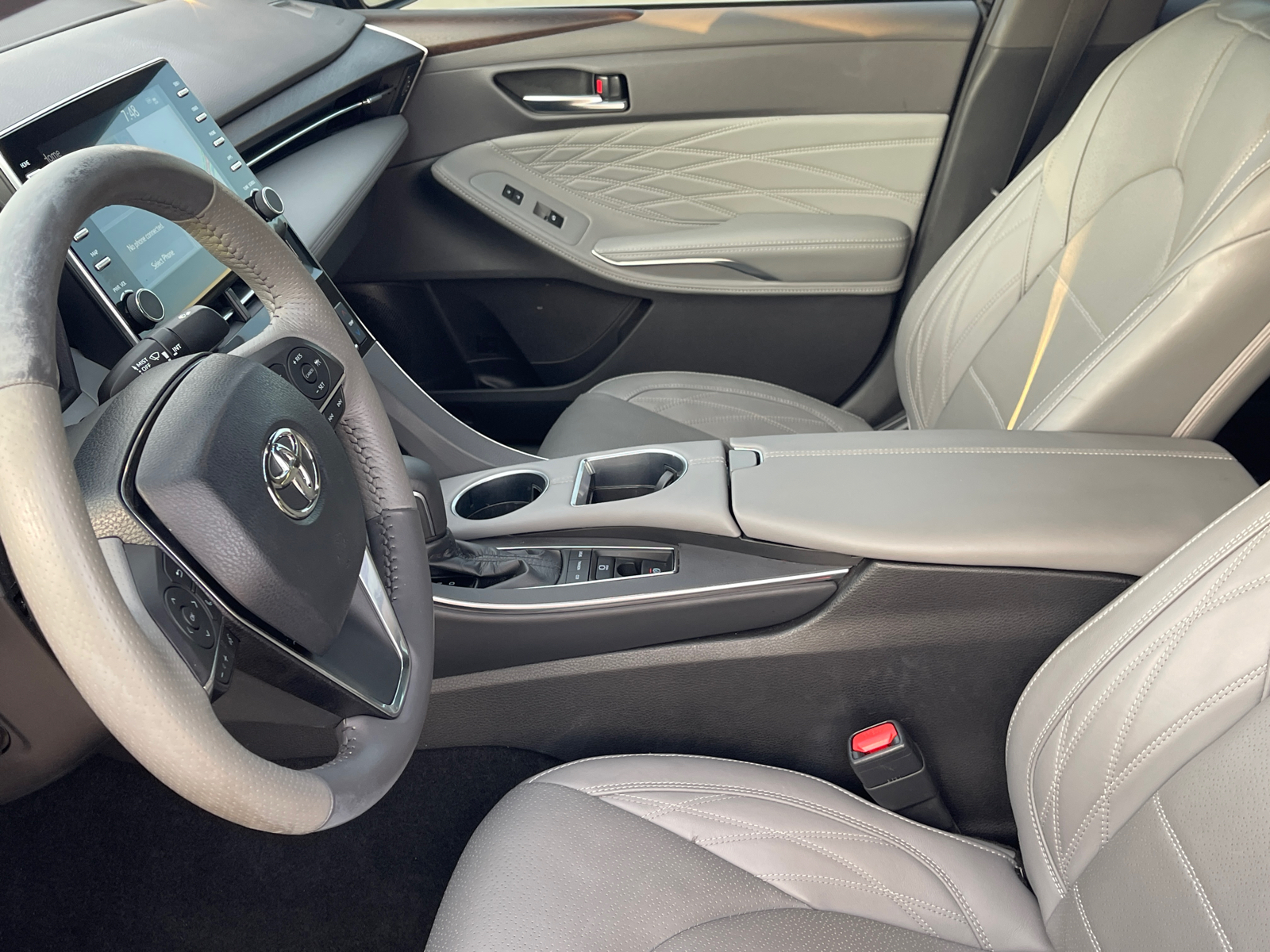 2019 Toyota Avalon Limited 19