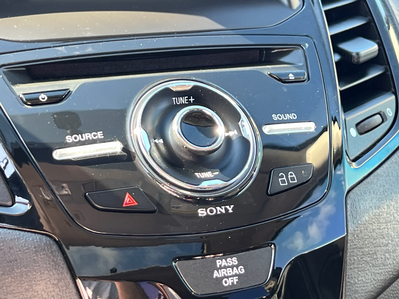 2018 Ford Fiesta Titanium 25
