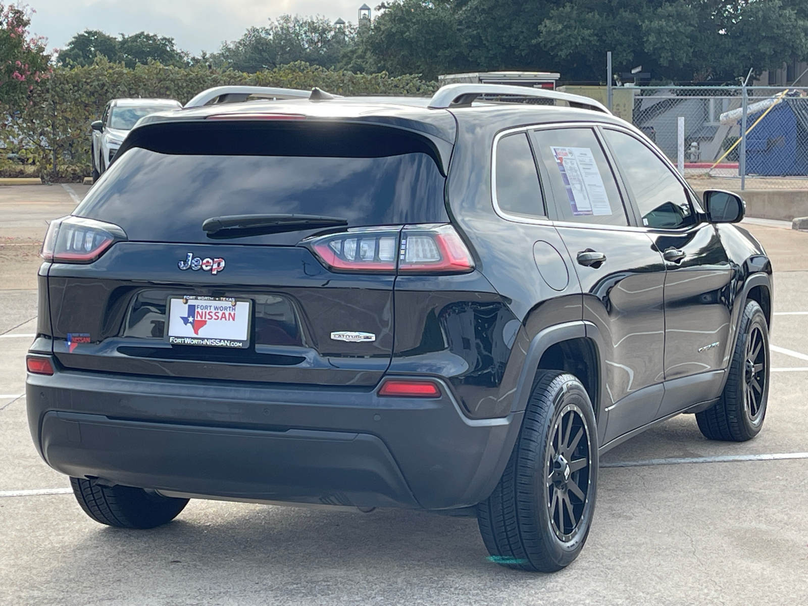 2020 Jeep Cherokee Latitude Plus 8