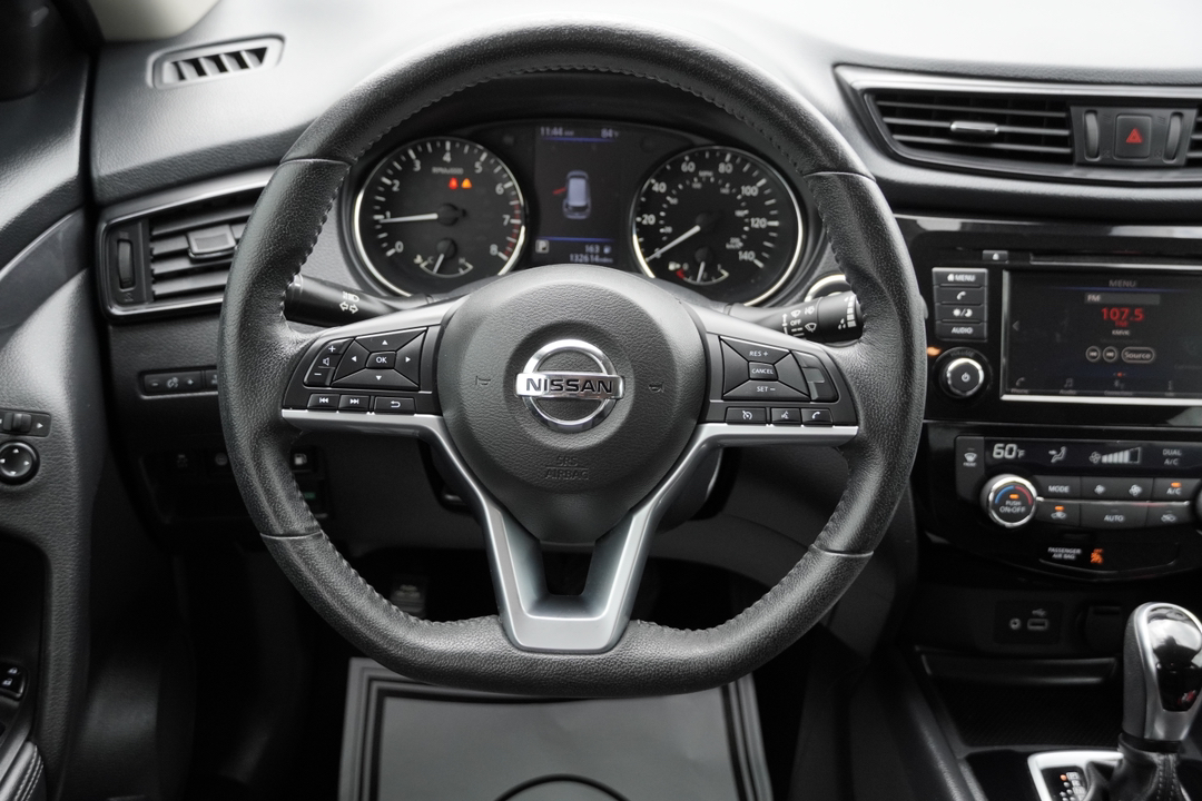 2019 Nissan Rogue SV 19