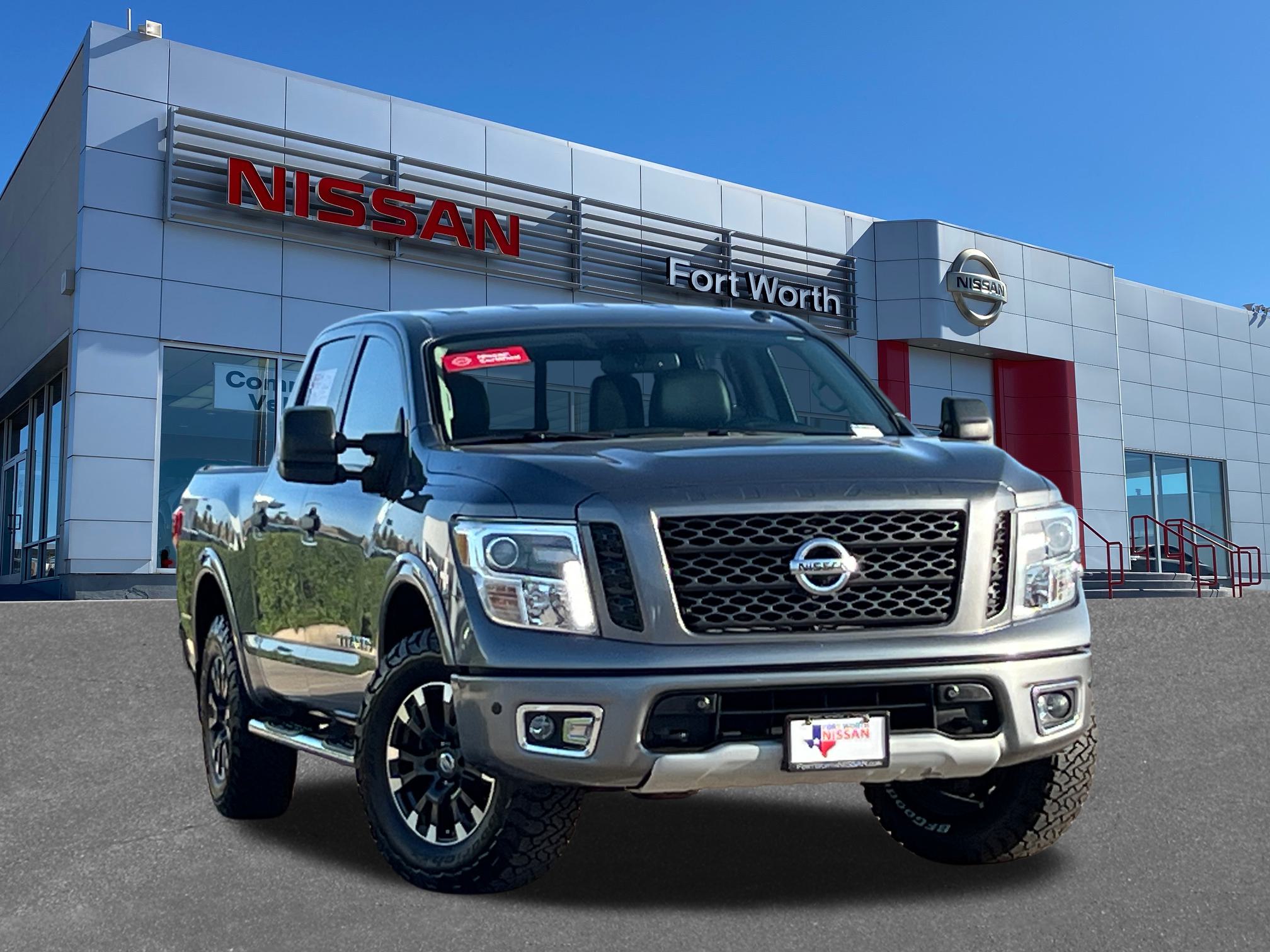 2019 Nissan Titan PRO-4X 1