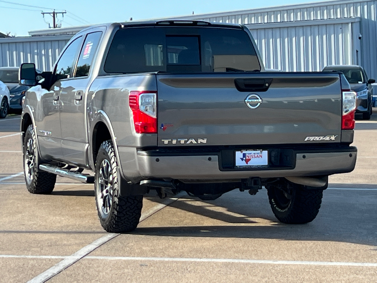 2019 Nissan Titan PRO-4X 6