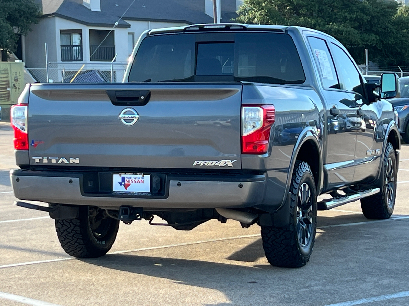 2019 Nissan Titan PRO-4X 8