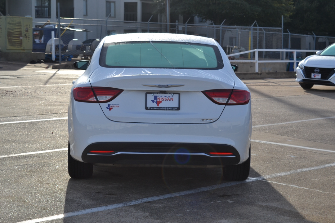 2015 Chrysler 200 Limited 7