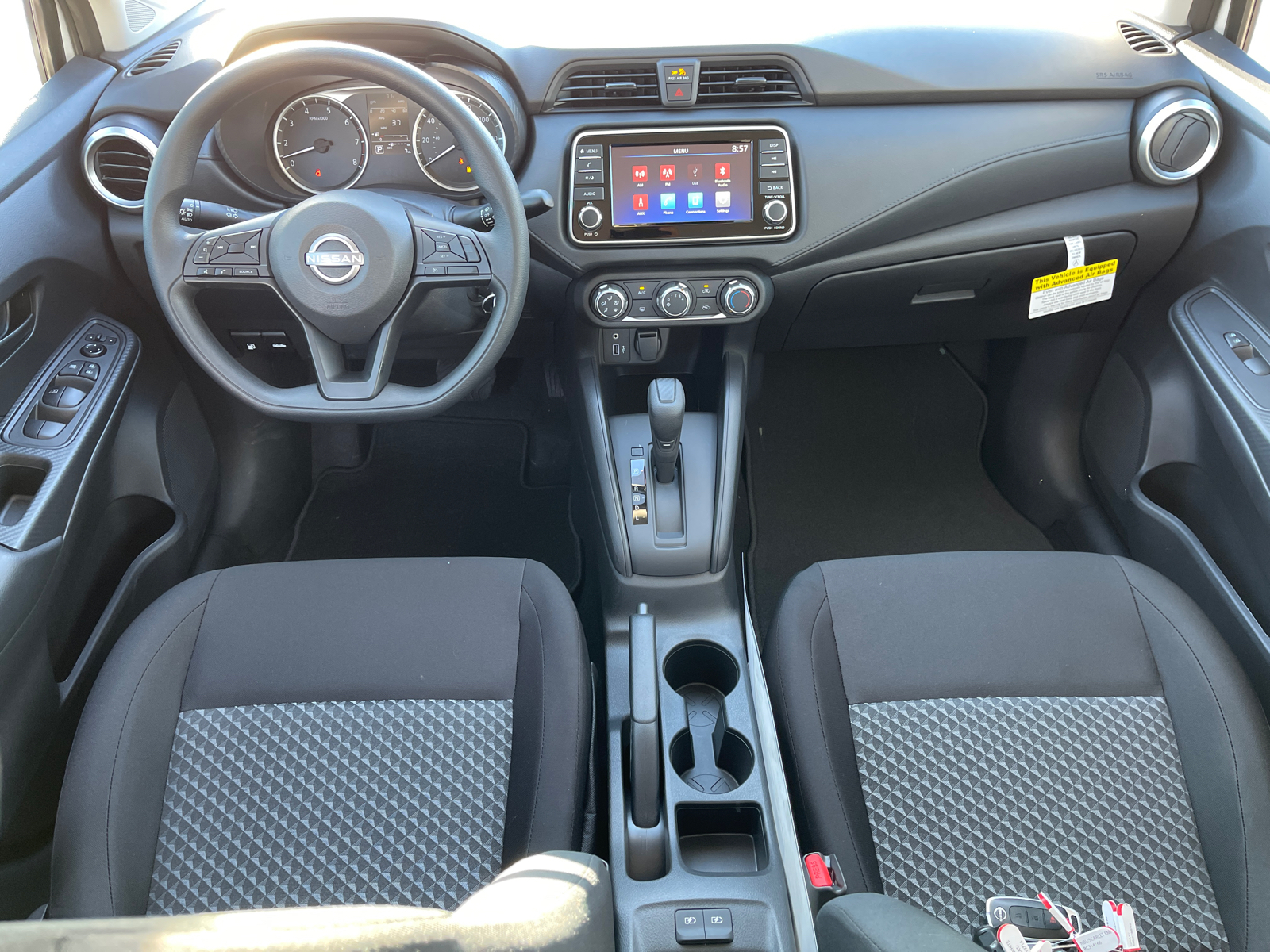 2024 Nissan Versa 1.6 S 11