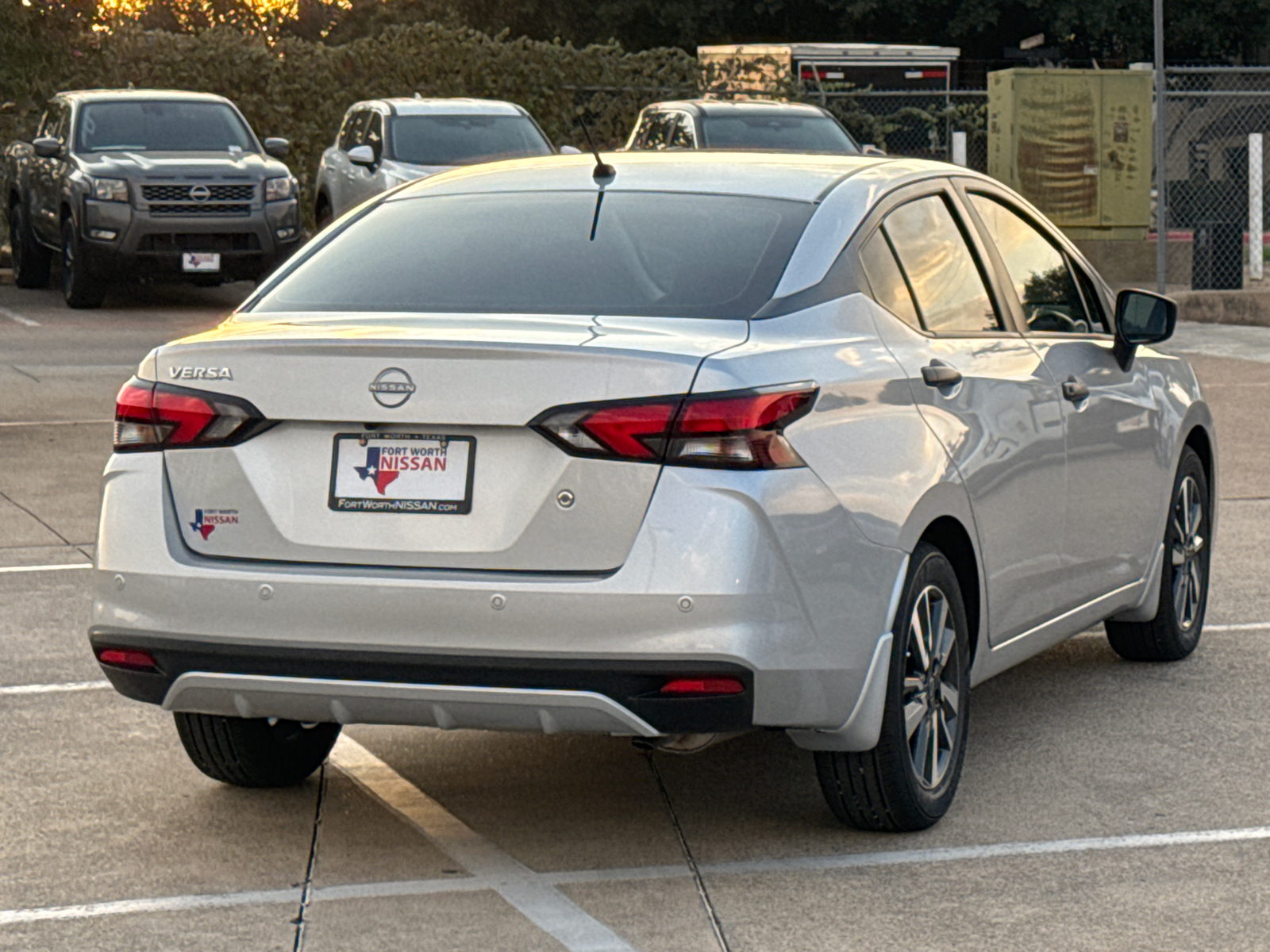 2024 Nissan Versa 1.6 S 8