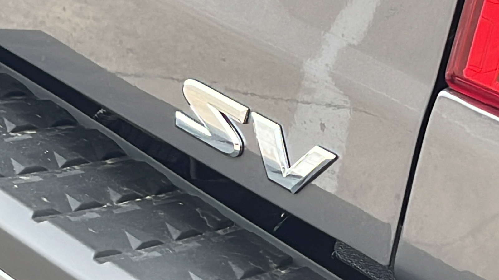 2024 Nissan Titan SV 9