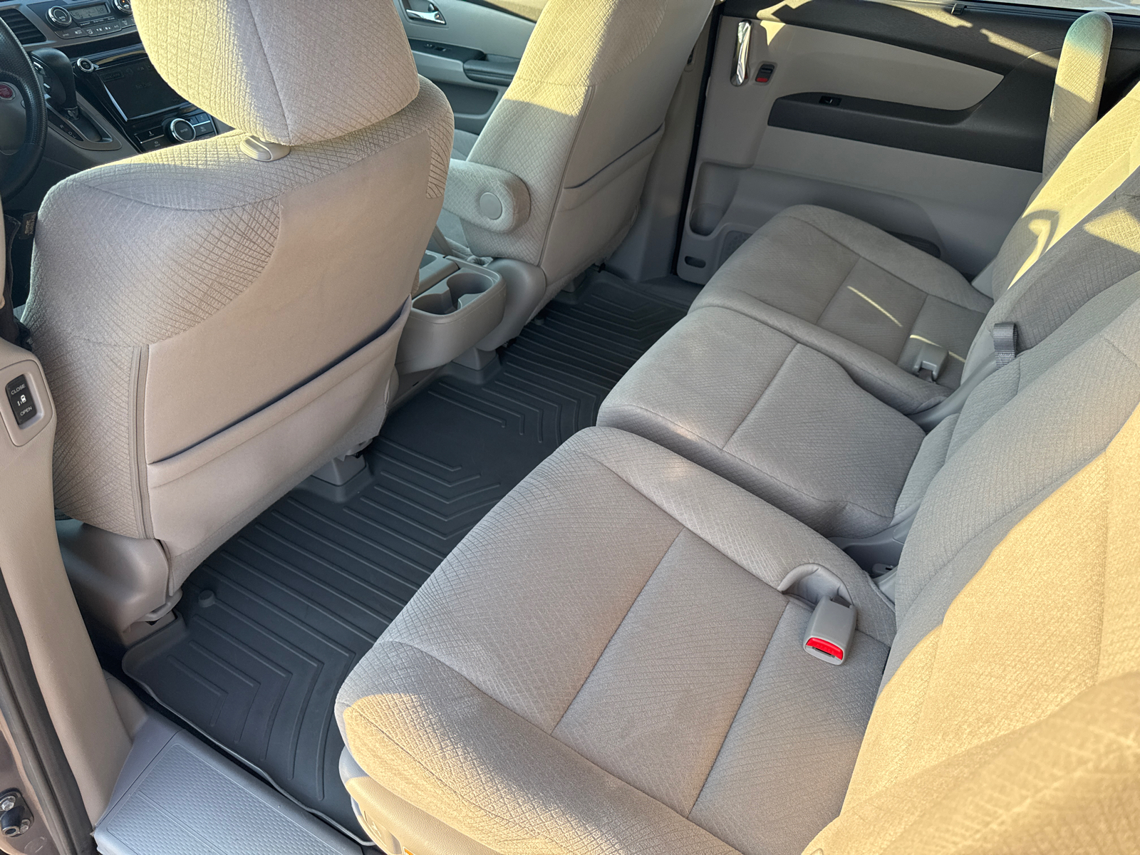 2015 Honda Odyssey EX 11