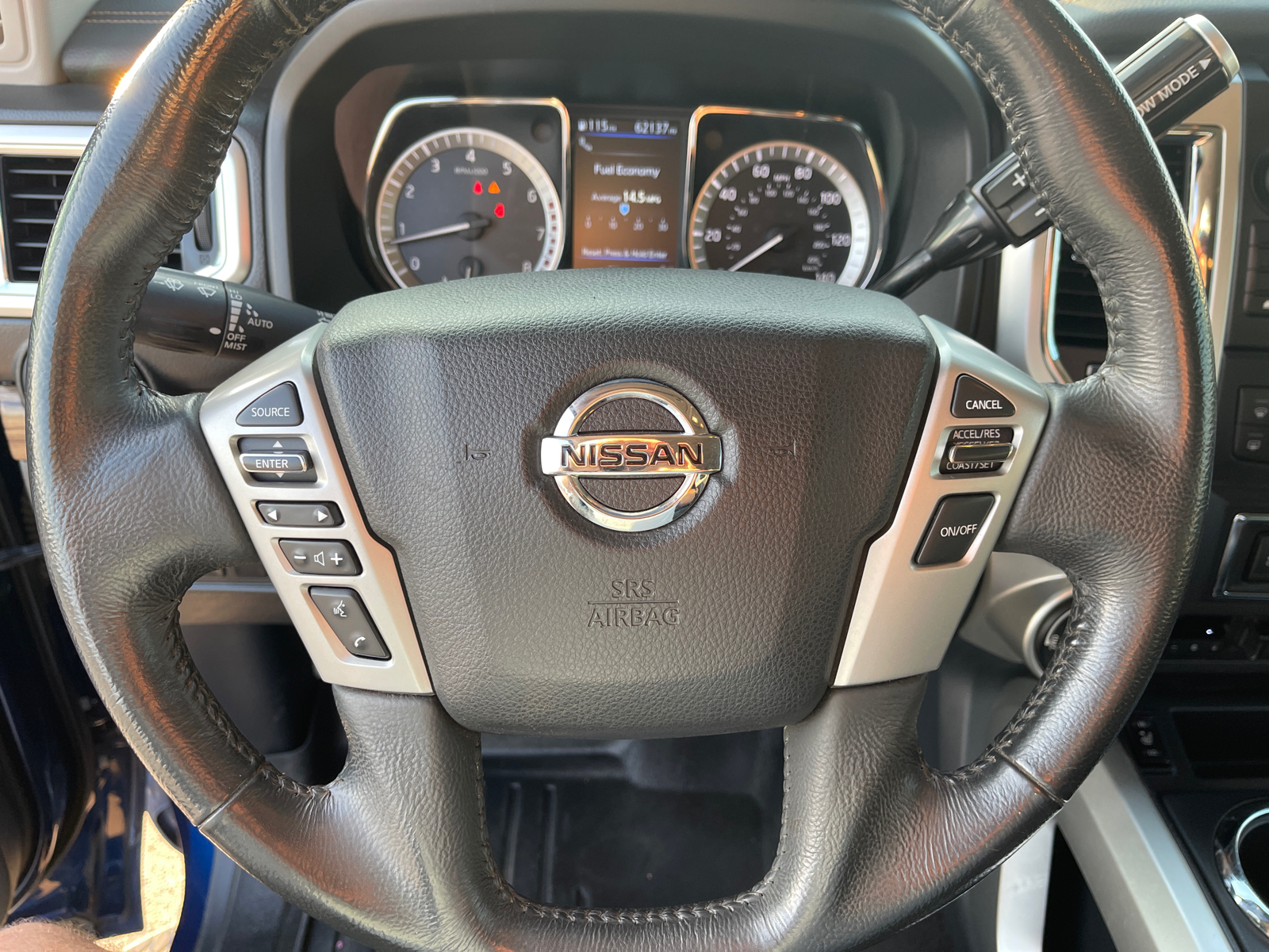 2019 Nissan Titan SL 22