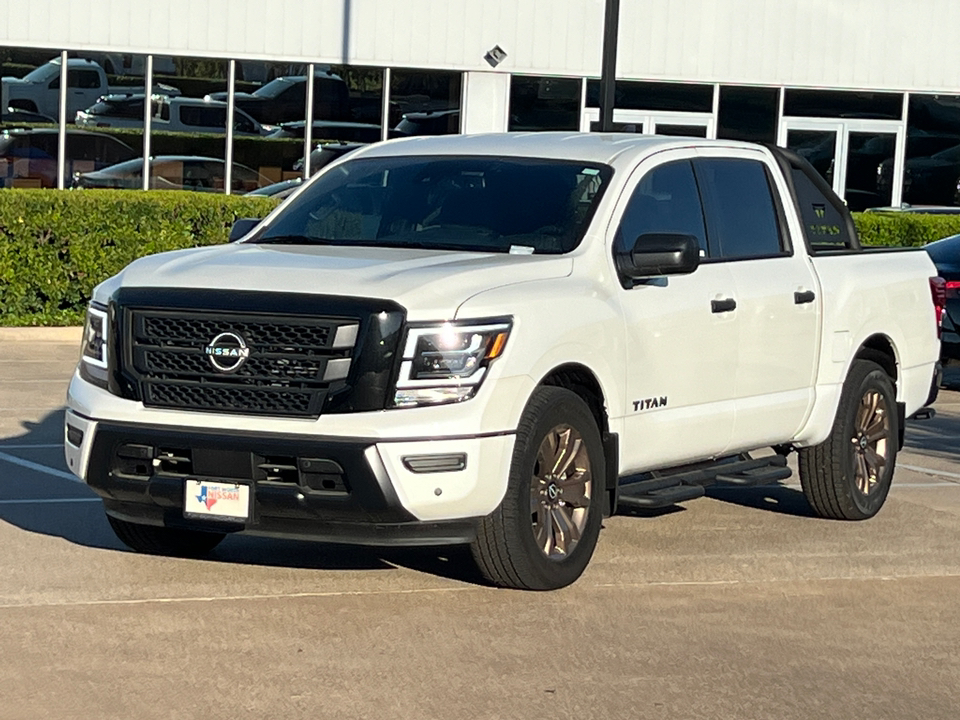 2024 Nissan Titan SV 3