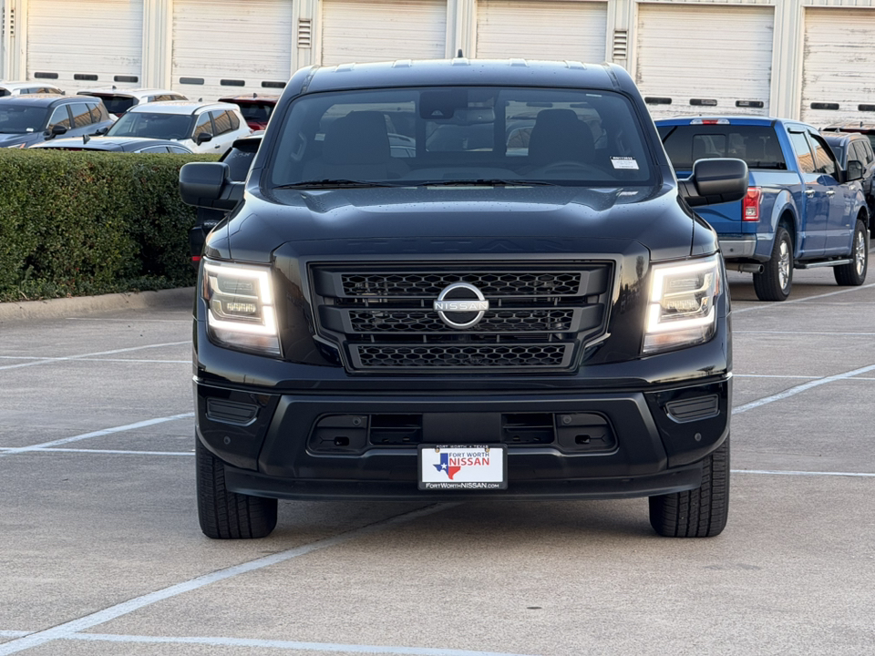 2024 Nissan Titan SV 2