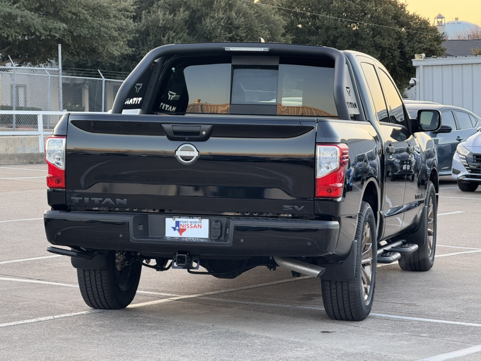 2024 Nissan Titan SV 9