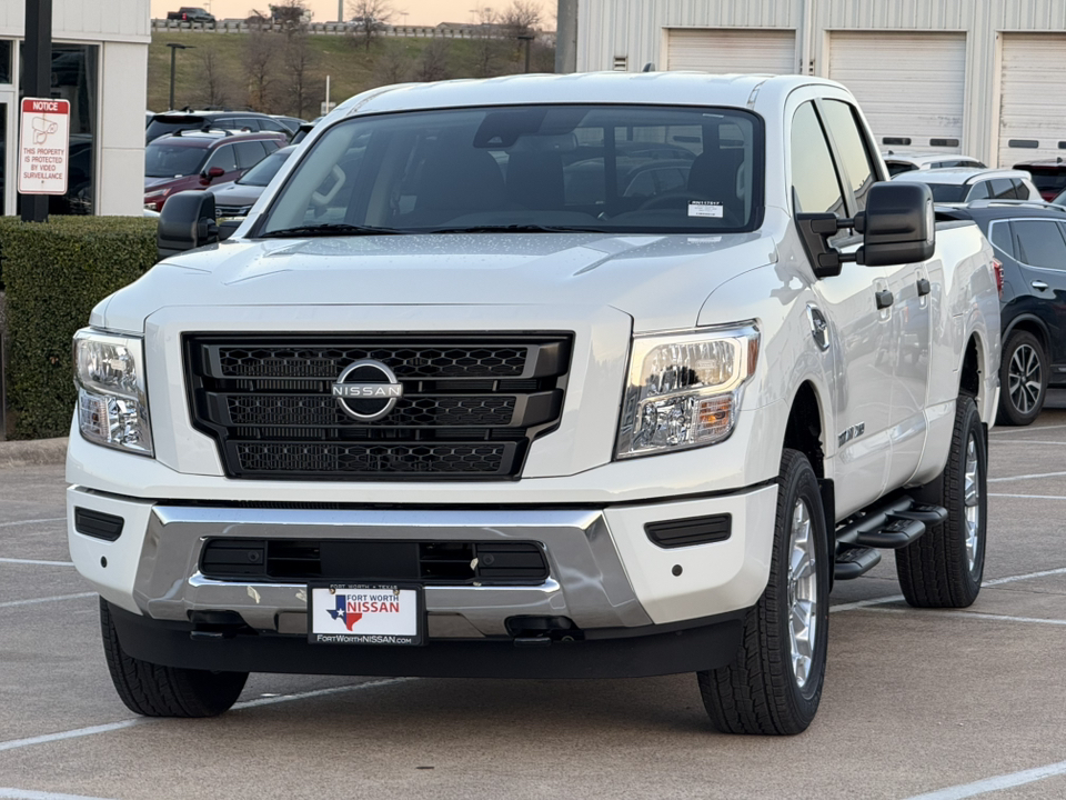 2024 Nissan Titan XD SV 3