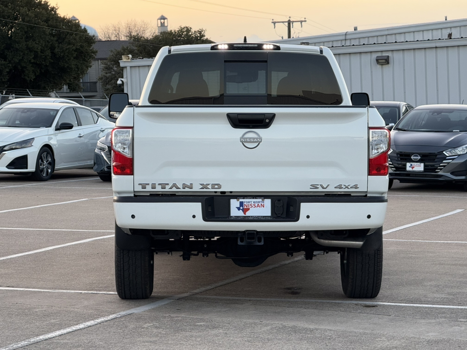 2024 Nissan Titan XD SV 8