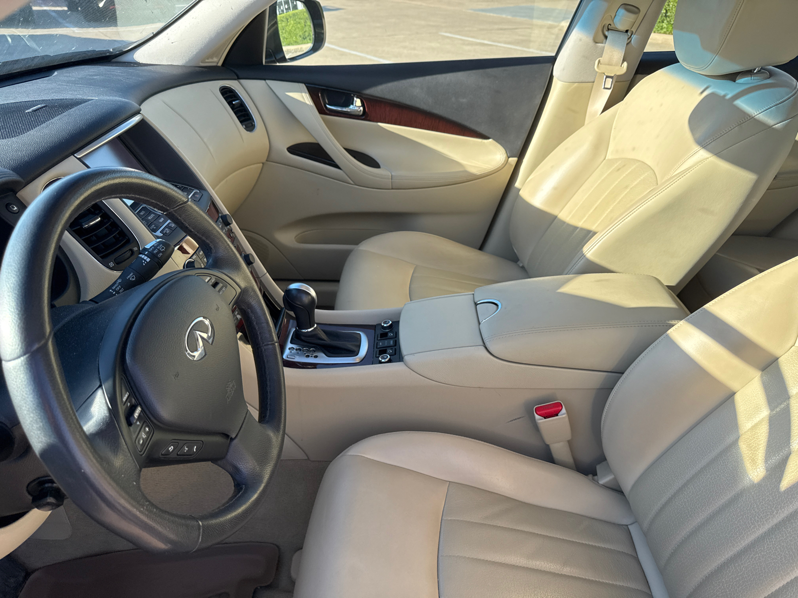 2017 INFINITI QX50 Base 11