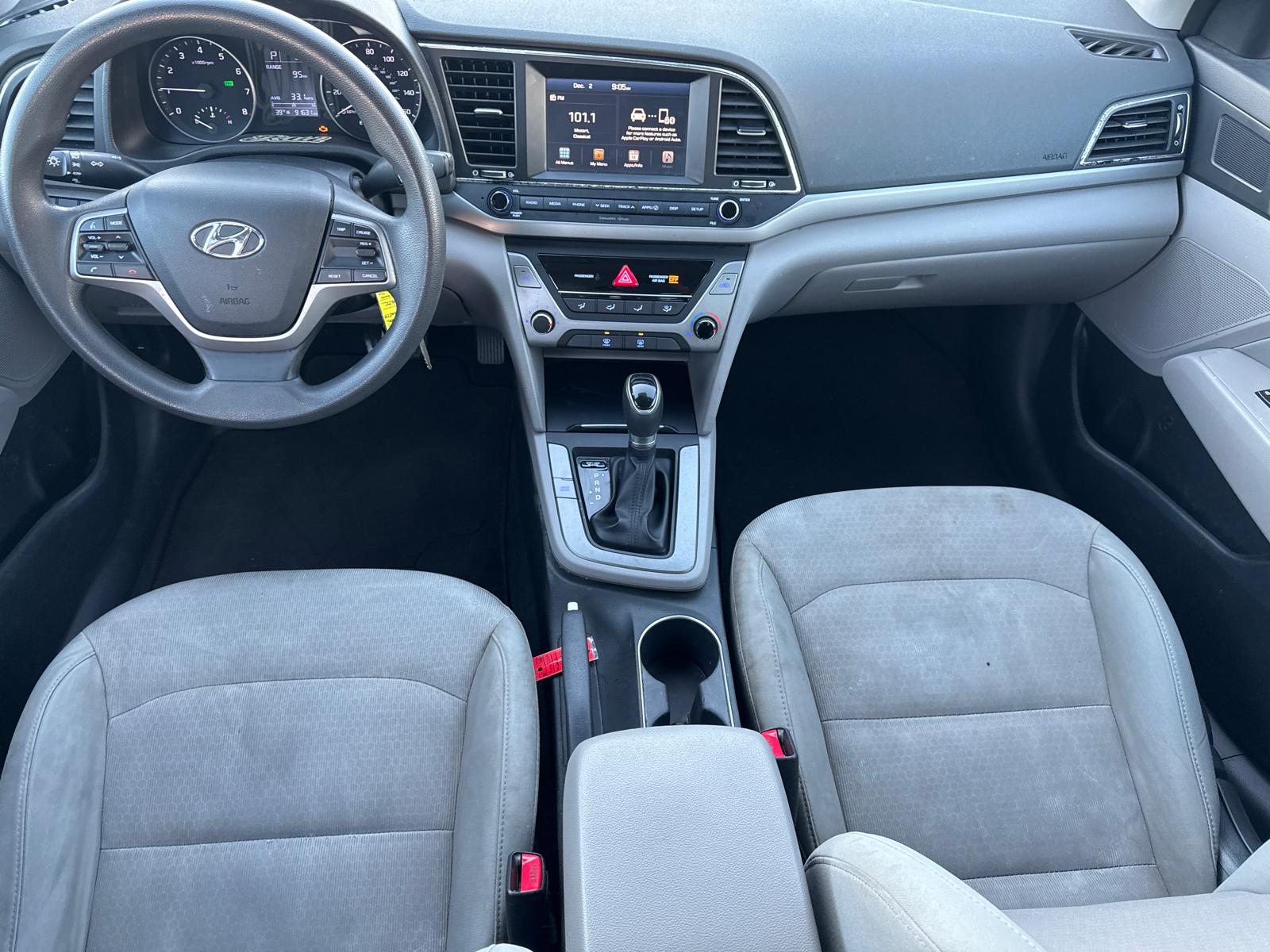 2017 Hyundai Elantra SE 8