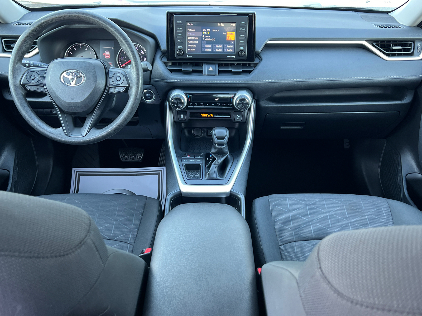 2020 Toyota RAV4 XLE 13