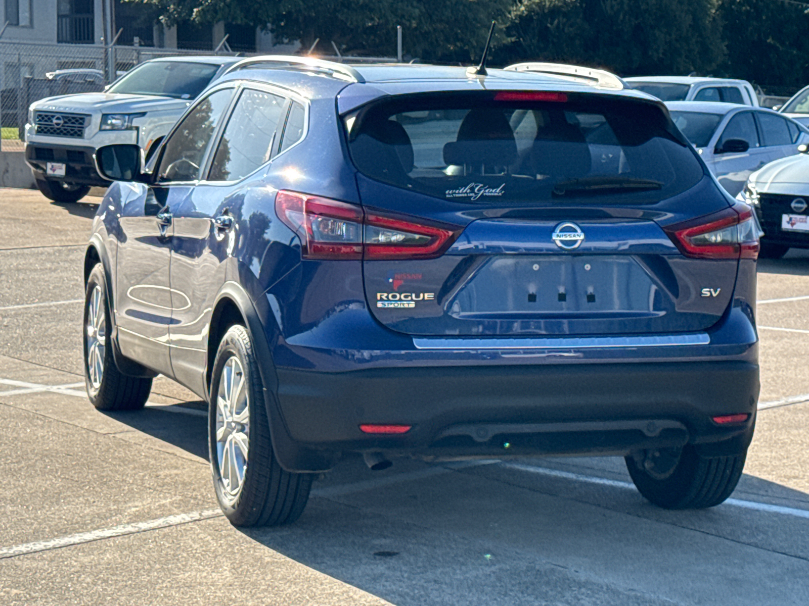 2021 Nissan Rogue Sport SV 6