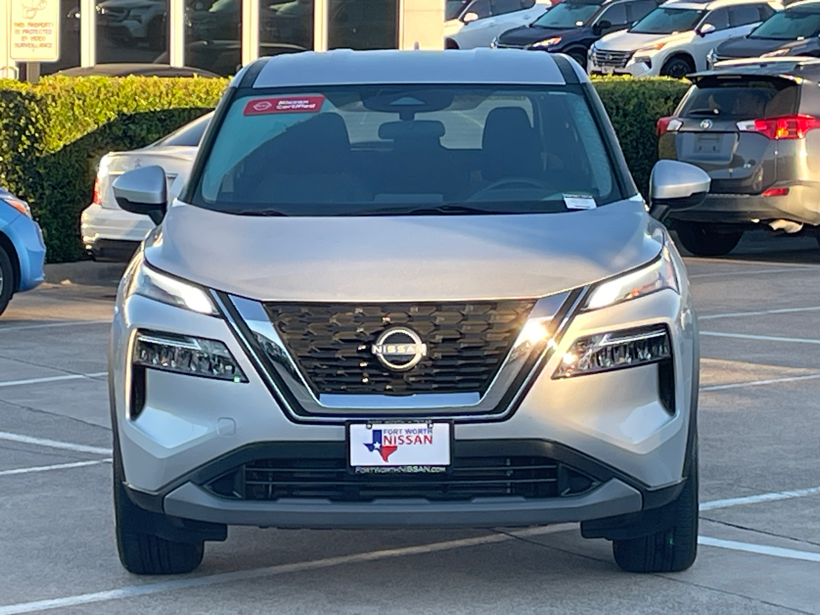 2022 Nissan Rogue SV 2