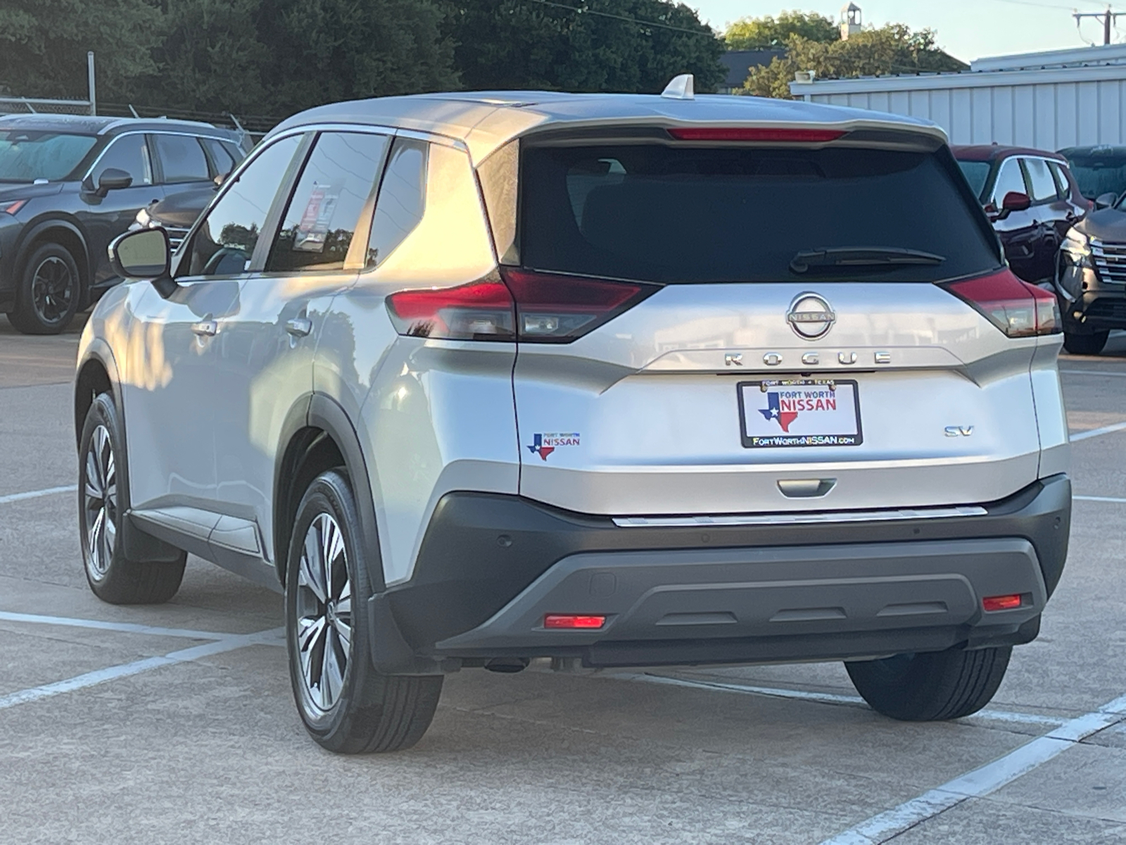 2022 Nissan Rogue SV 6