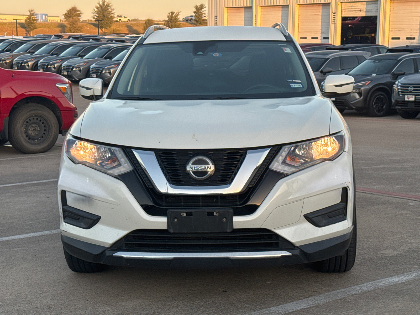 2019 Nissan Rogue SV 2