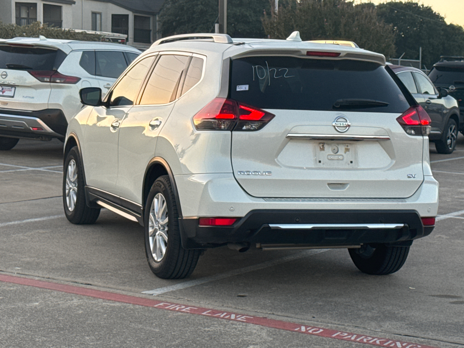 2019 Nissan Rogue SV 4