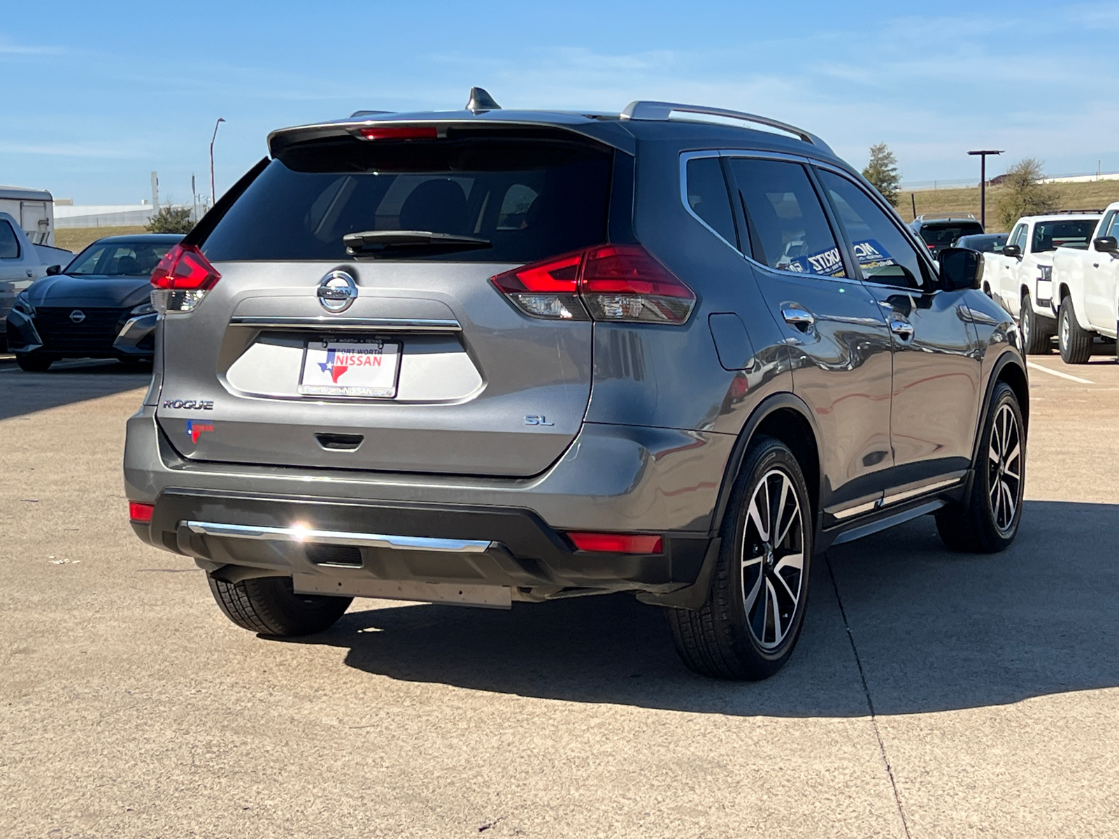 2017 Nissan Rogue SL 4