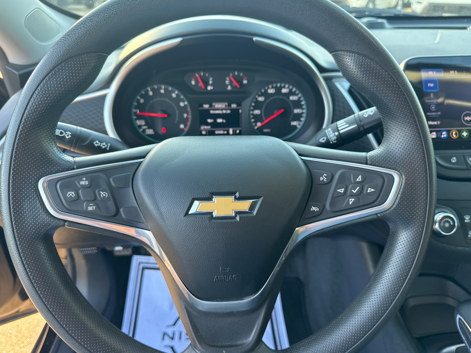 2022 Chevrolet Malibu LS 24