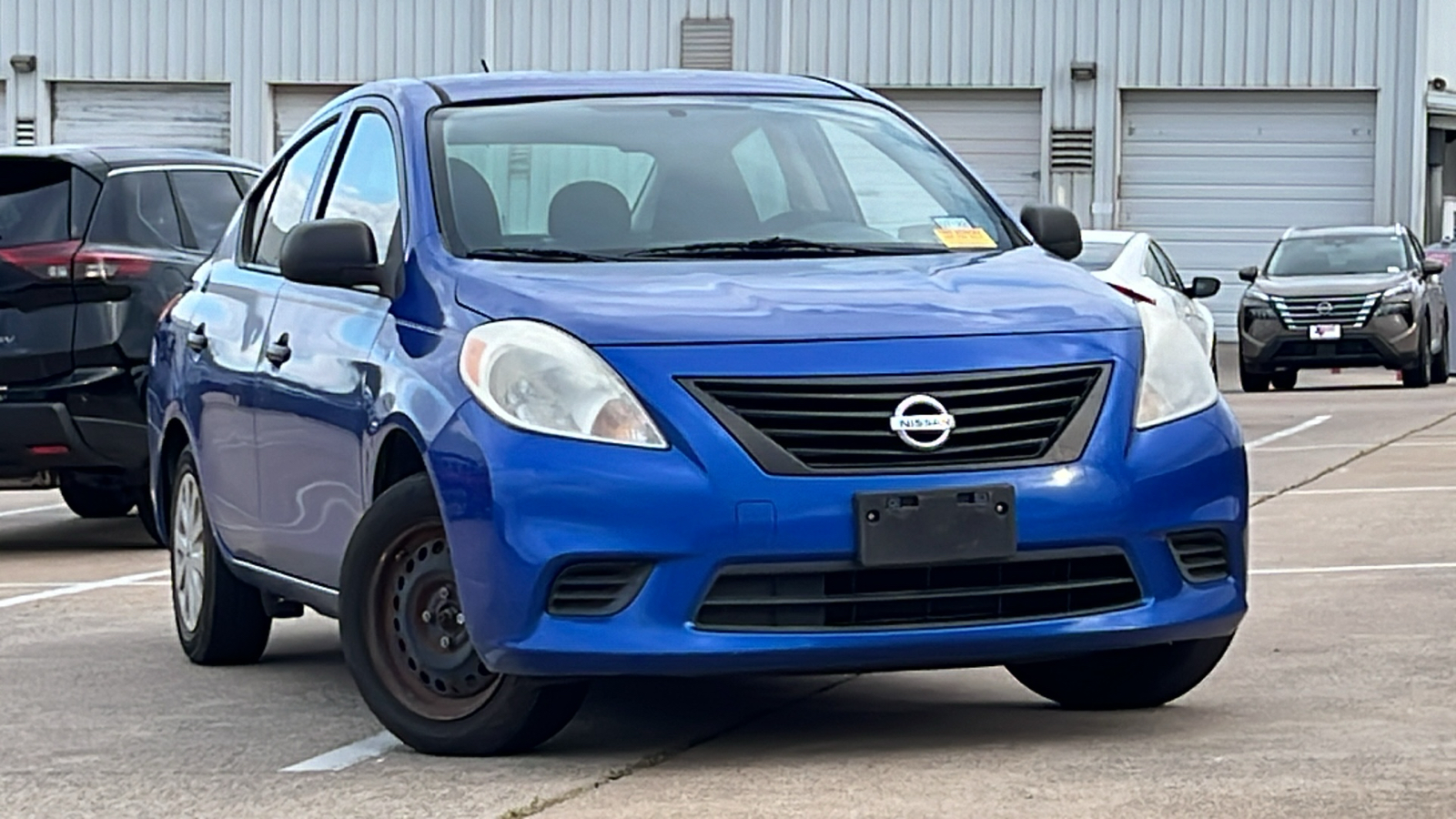 2013 Nissan Versa  1