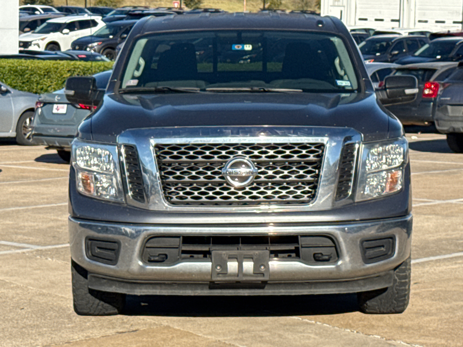 2017 Nissan Titan SV 2