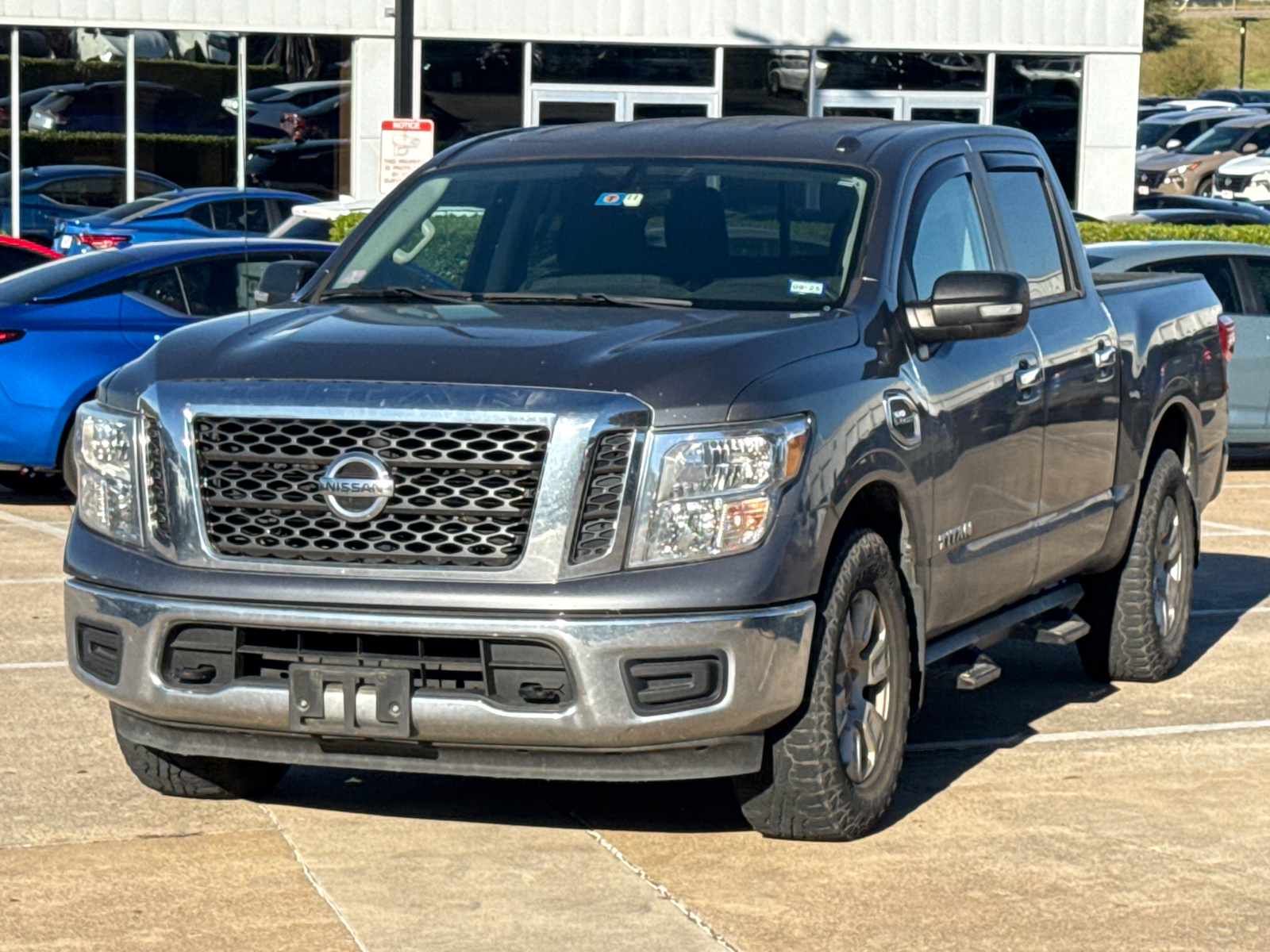 2017 Nissan Titan SV 3