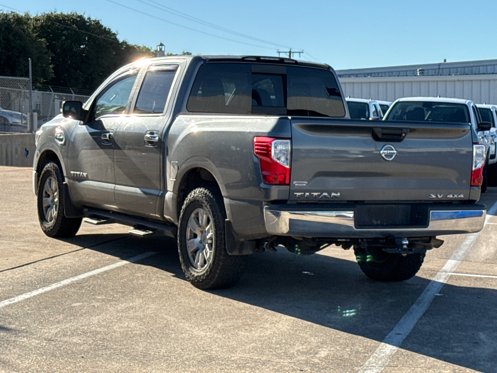 2017 Nissan Titan SV 4