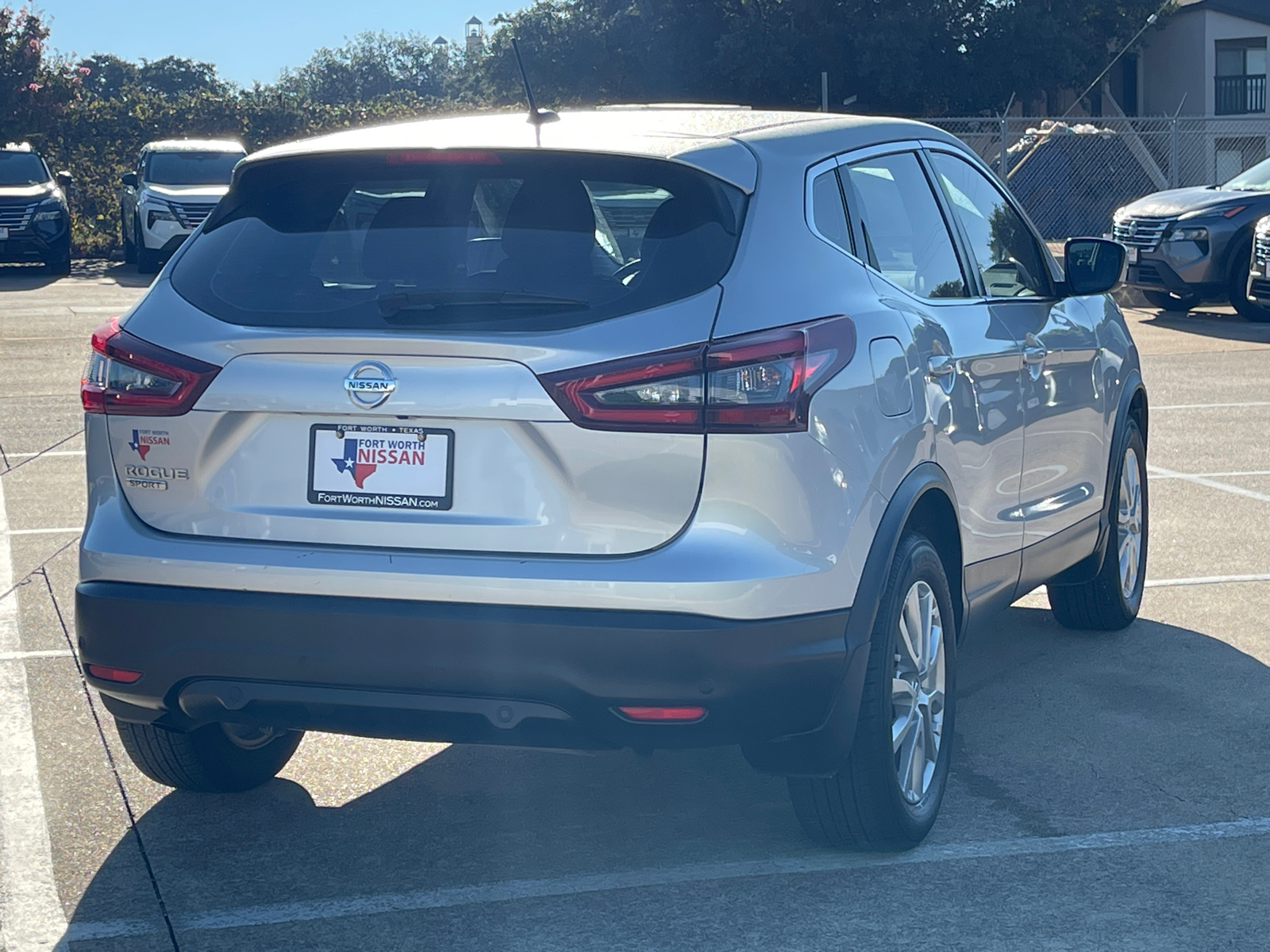 2021 Nissan Rogue Sport S 8