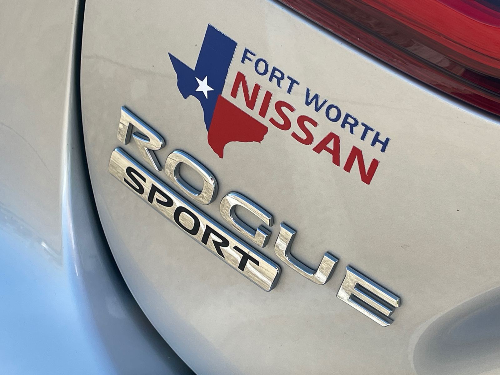 2021 Nissan Rogue Sport S 9