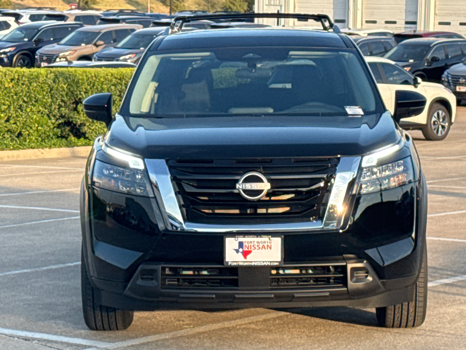 2025 Nissan Pathfinder SV 2