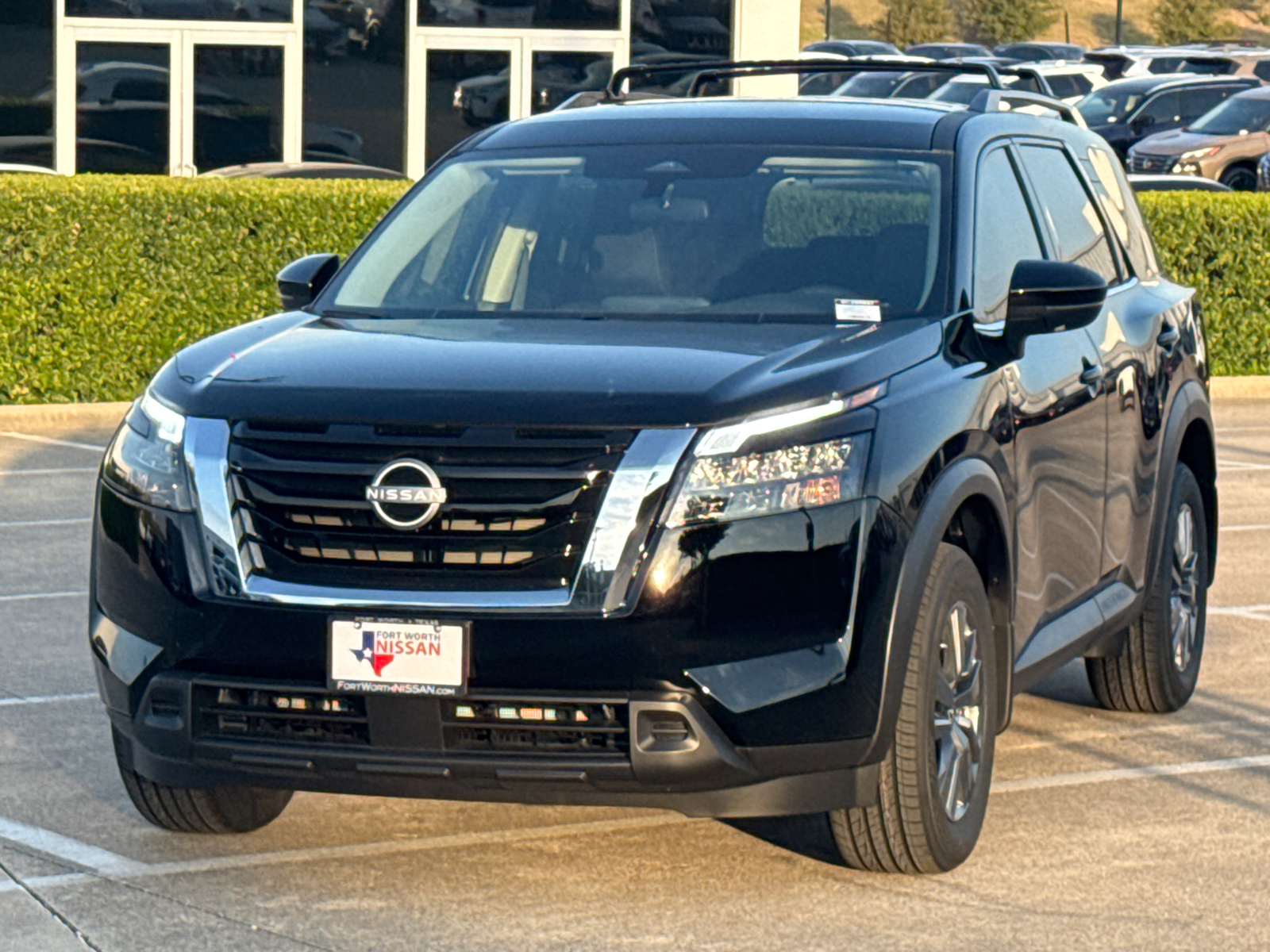 2025 Nissan Pathfinder SV 3