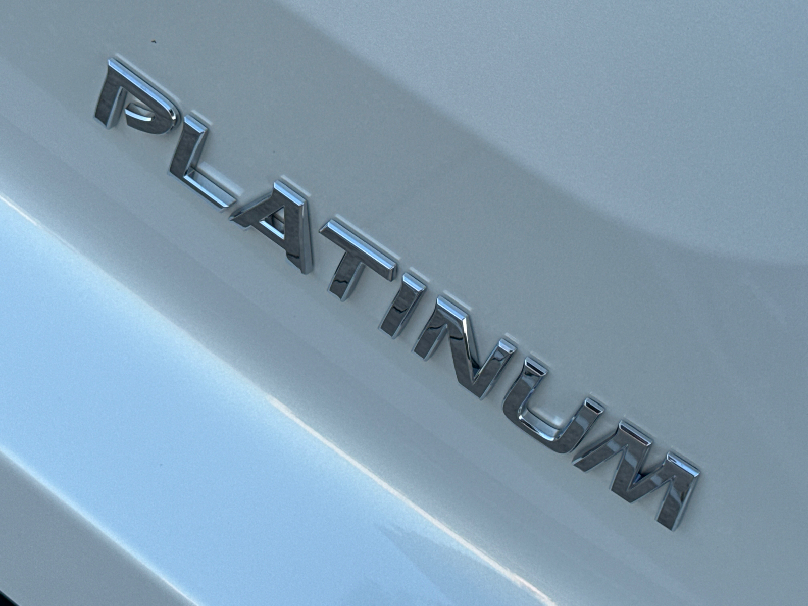 2025 Nissan Pathfinder Platinum 9