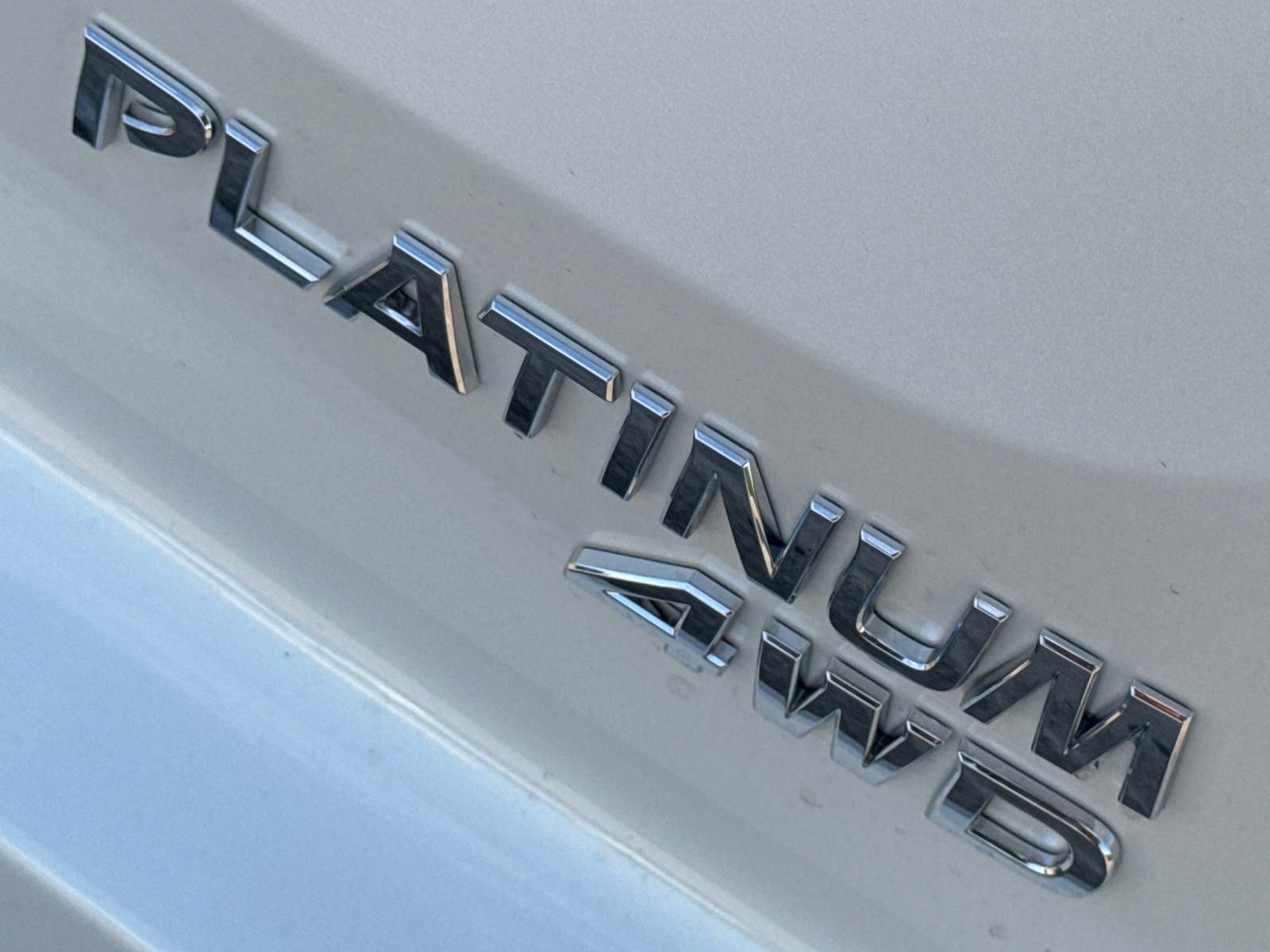 2025 Nissan Pathfinder Platinum 9