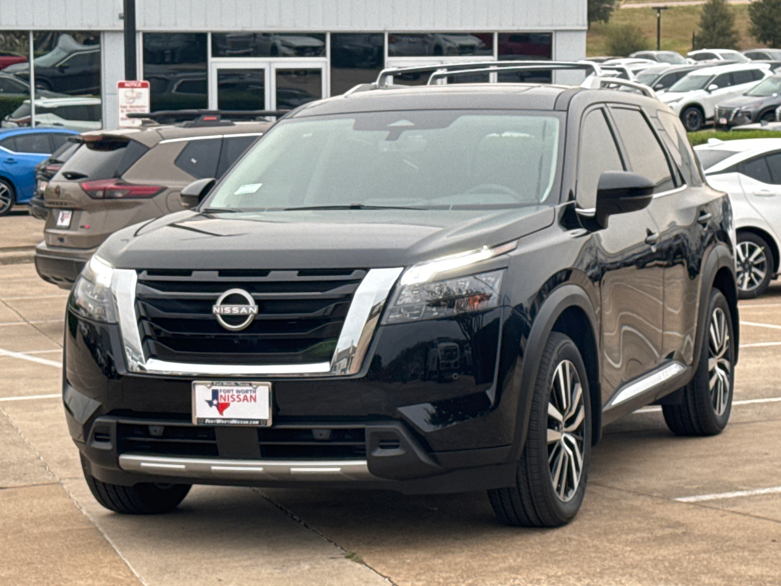 2025 Nissan Pathfinder Platinum 3